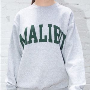 Brandy Melville crew neck!!